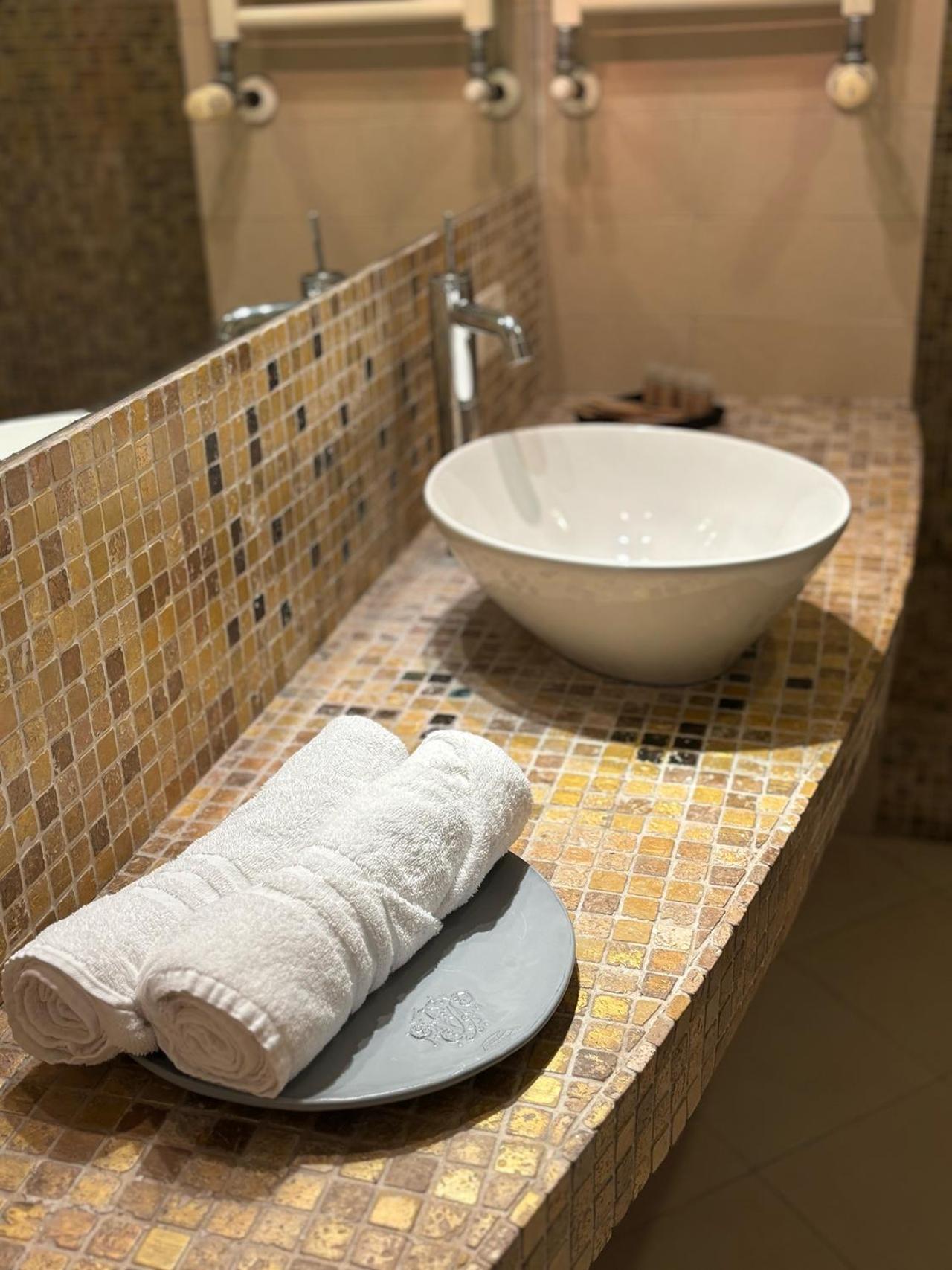 Central Station Suite Bologna Buitenkant foto
